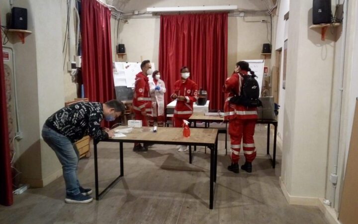 Diritto alla salute negato? blitz a San Berillo durante la vaccinazione antinfluenzale